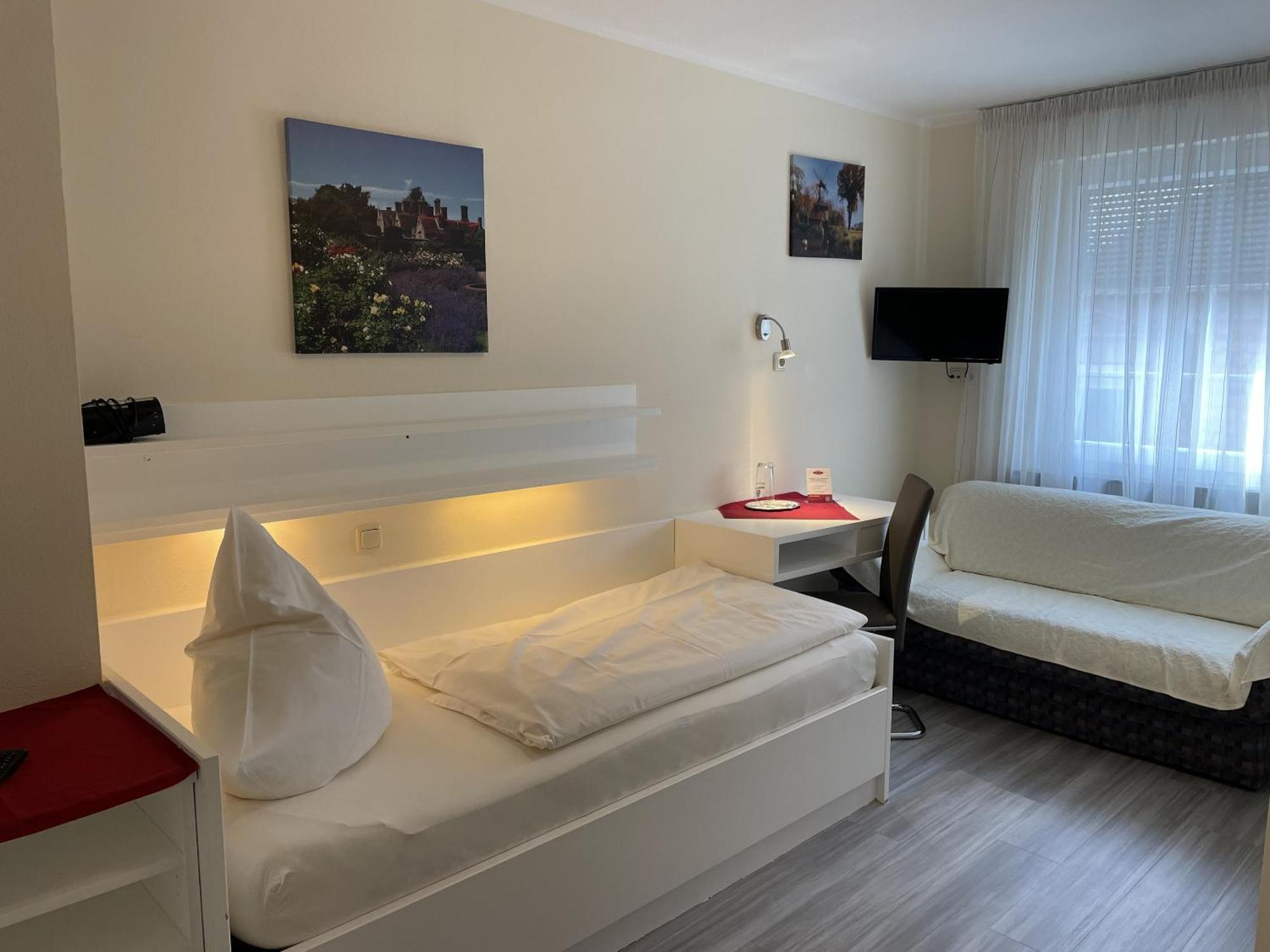 Hotel Koenig Humbert Erlangen Exteriör bild