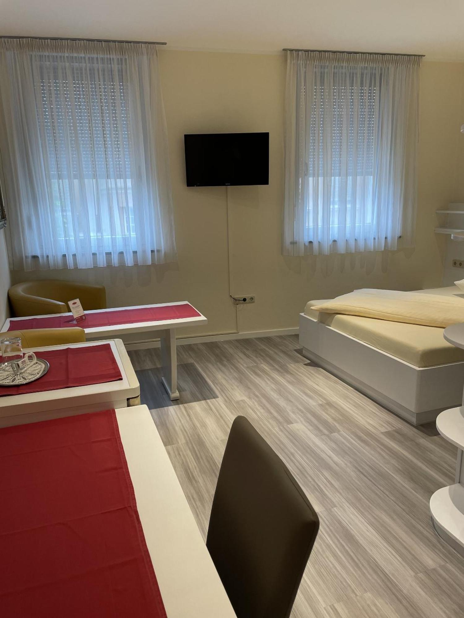 Hotel Koenig Humbert Erlangen Exteriör bild