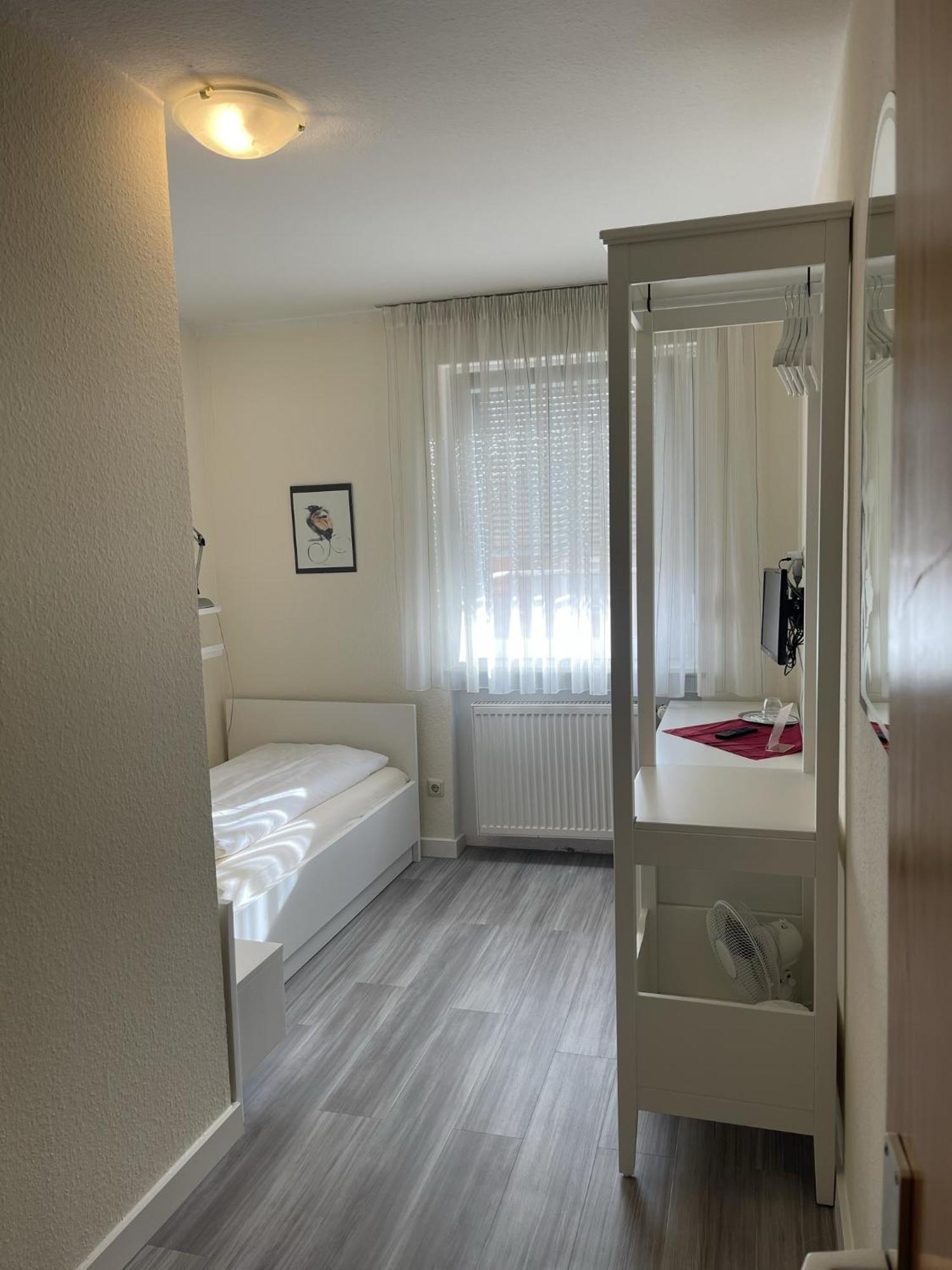 Hotel Koenig Humbert Erlangen Exteriör bild
